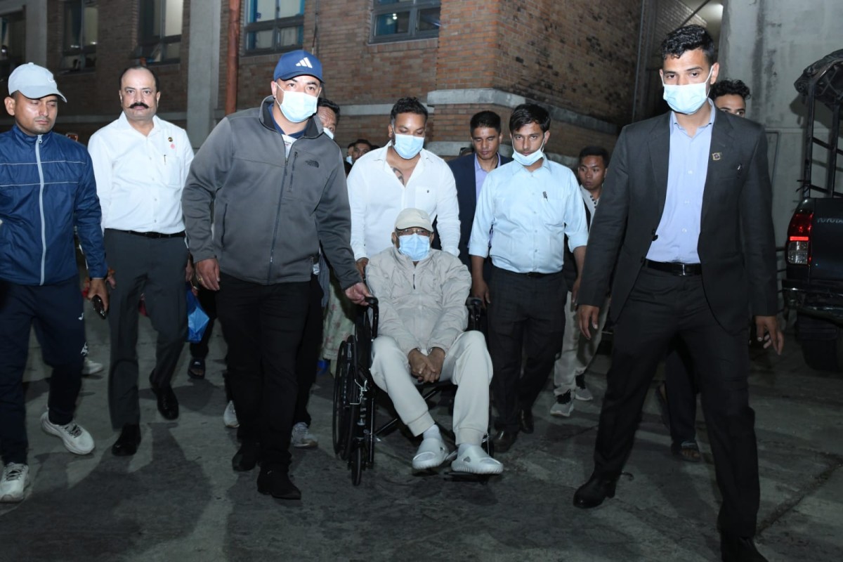 ओली अस्पतालबाट डिस्चार्ज